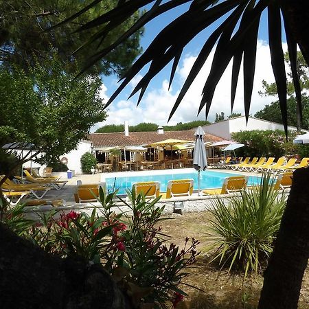 Hotel Les Gollandieres เลอบัวส์-ปลาจ-อ็อง-เร ภายนอก รูปภาพ
