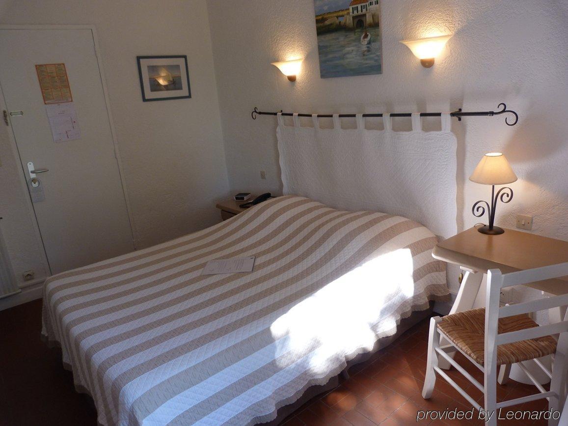 Hotel Les Gollandieres เลอบัวส์-ปลาจ-อ็อง-เร ห้อง รูปภาพ
