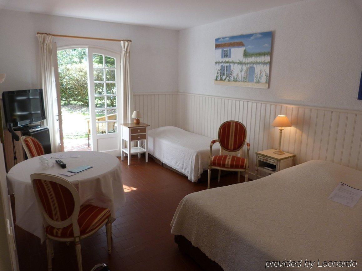 Hotel Les Gollandieres เลอบัวส์-ปลาจ-อ็อง-เร ห้อง รูปภาพ