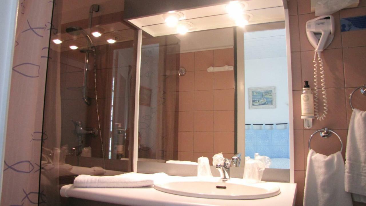 Hotel Les Gollandieres เลอบัวส์-ปลาจ-อ็อง-เร ห้อง รูปภาพ