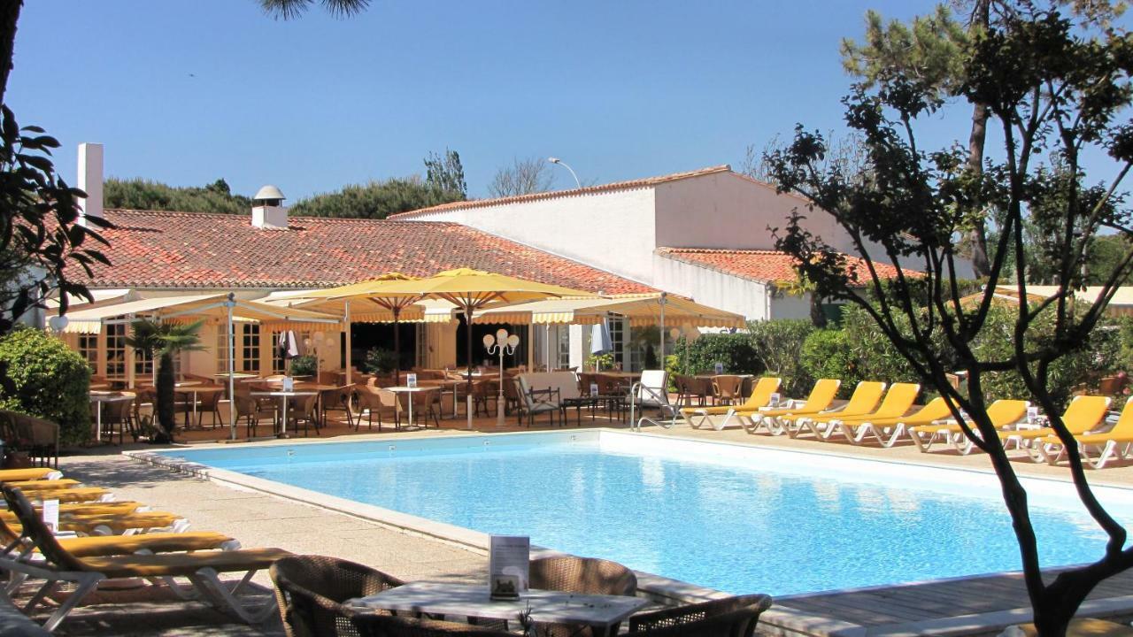 Hotel Les Gollandieres เลอบัวส์-ปลาจ-อ็อง-เร ภายนอก รูปภาพ