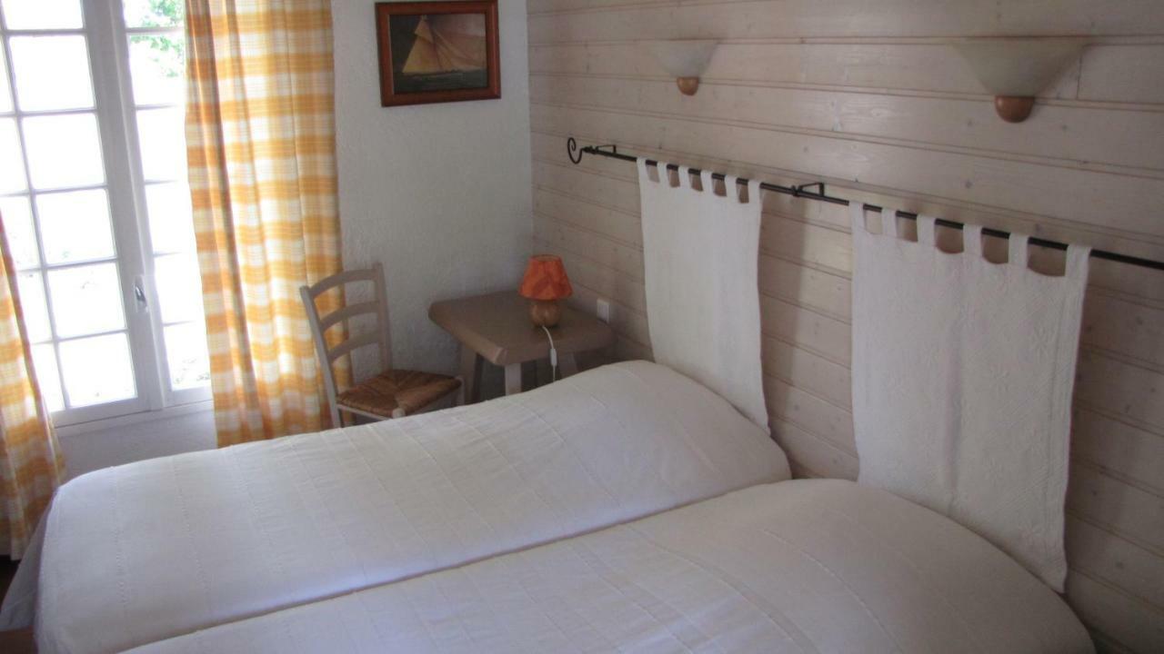 Hotel Les Gollandieres เลอบัวส์-ปลาจ-อ็อง-เร ภายนอก รูปภาพ